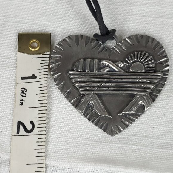 Vintage Marcie USA Pewter Christ is Born Large Heart Pendant Necklace - Picture 11 of 12